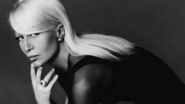 Donatella Versace Jung 1